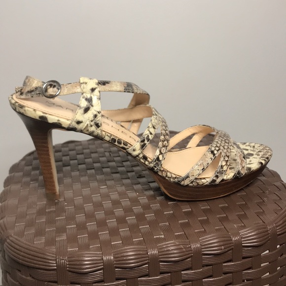 Shoes - Picture 2 of 4